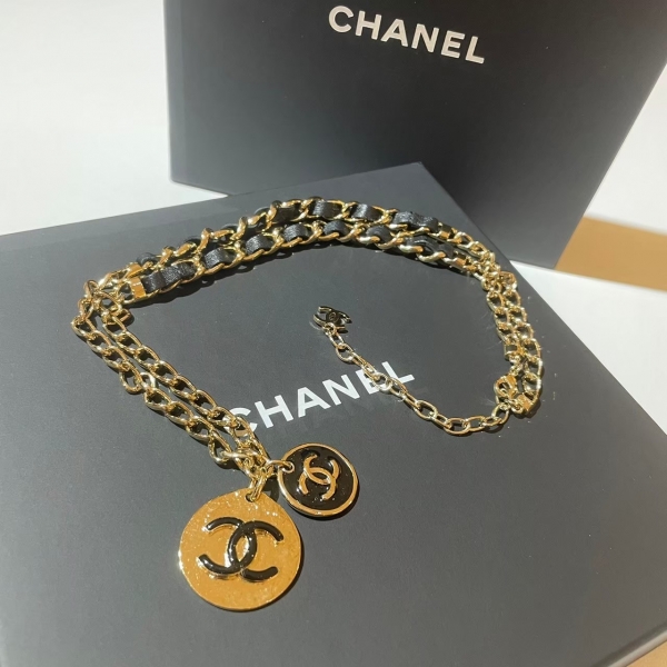Chanel  黑金圓硬幣logo金項鍊