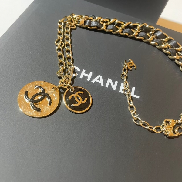 Chanel  黑金圓硬幣logo金項鍊