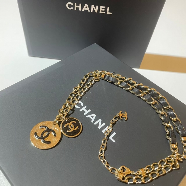 Chanel  黑金圓硬幣logo金項鍊