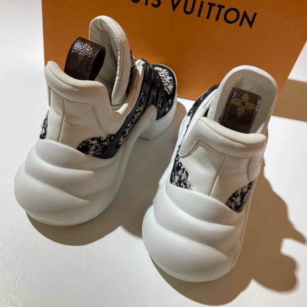 Louis Vuitton  老爹鞋鞋頭彩色絨布