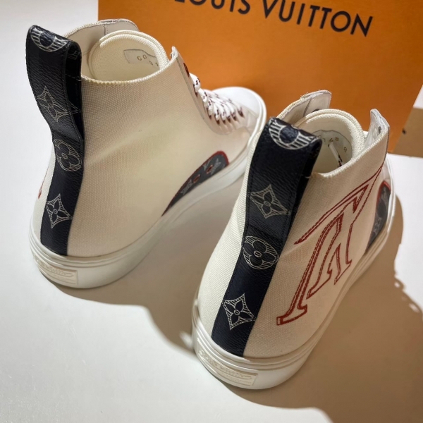Louis Vuitton 白色側邊大logo帆布鞋