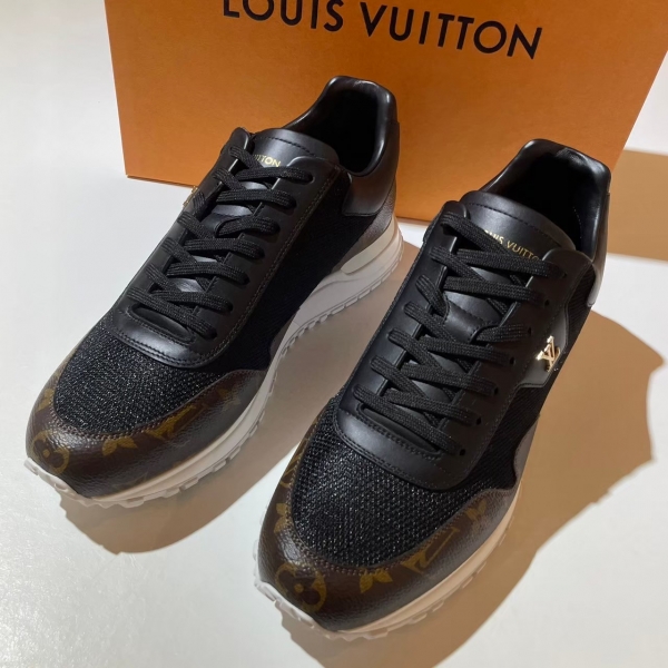 Louis Vuitton 麂皮側LV標鞋底金尾