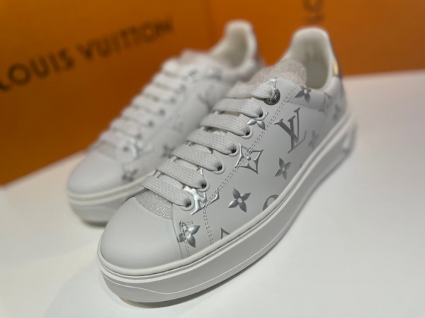 Louis Vuitton 滿版灰荖花銀尾白休閒鞋
