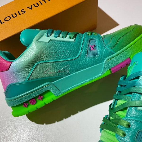 Louis Vuitton TRAINER #54粉綠色漸層運動鞋