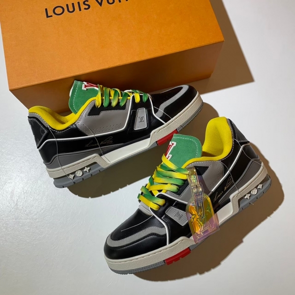 Louis Vuitton  黃綠鞋帶綠鞋舌黑色運動鞋