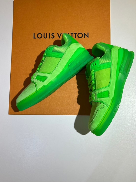 Louis Vuitton  綠色螢光運動鞋