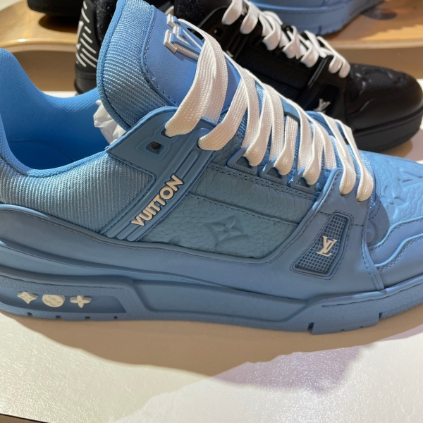 Louis Vuitton  Trainer 寶寶藍