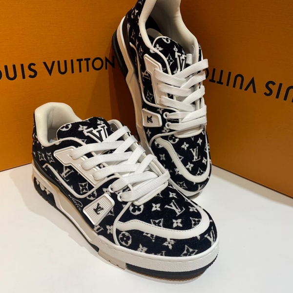 Louis Vuitton 黑白植絨Trainer運動鞋