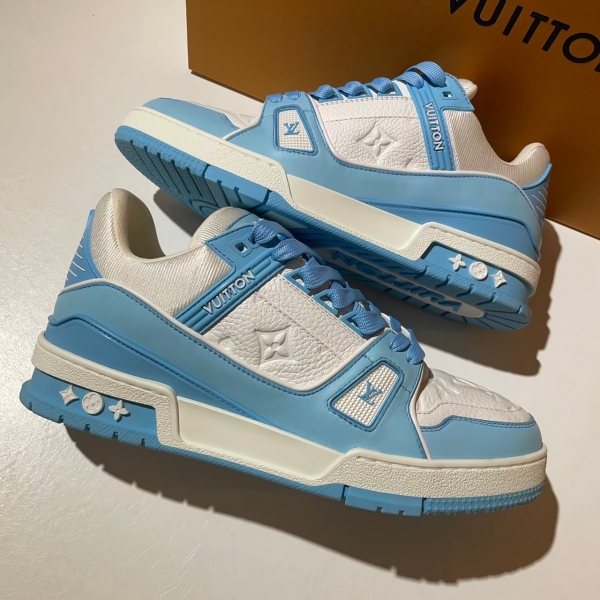 Louis Vuitton 水藍色Trainer運動鞋