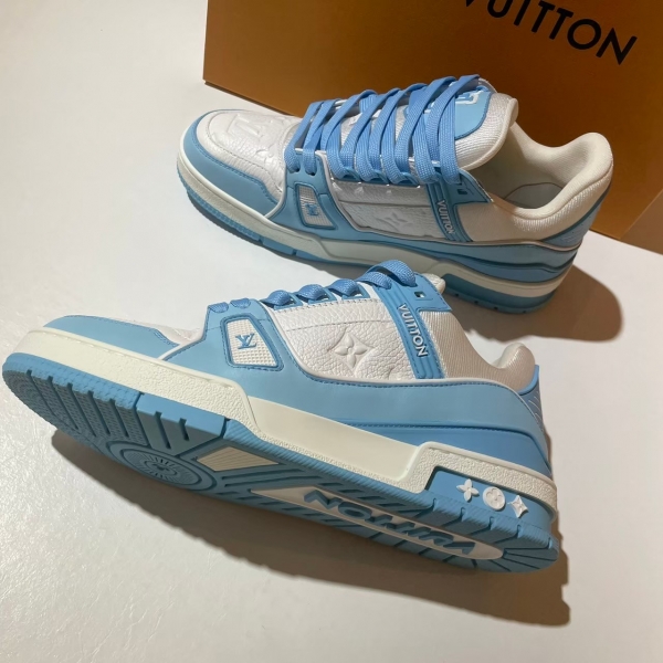 Louis Vuitton 水藍色Trainer運動鞋
