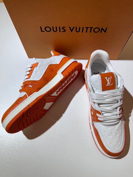 Louis Vuitton   滿版壓紋橘白配色後54