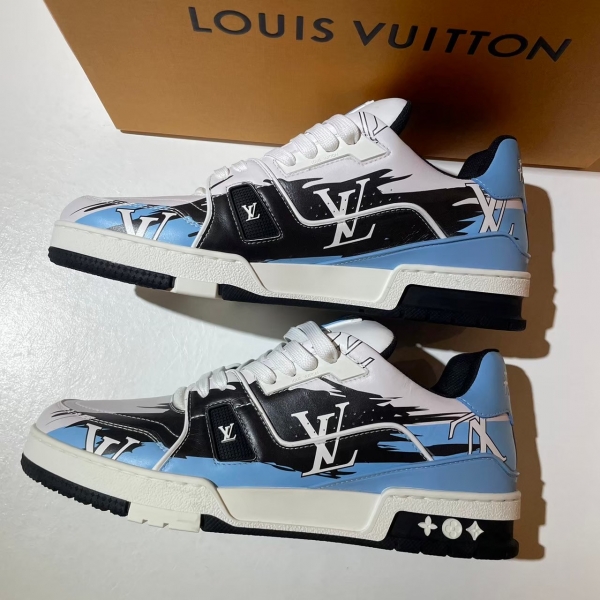 Louis Vuitton 藍黑刷漆色Trainer