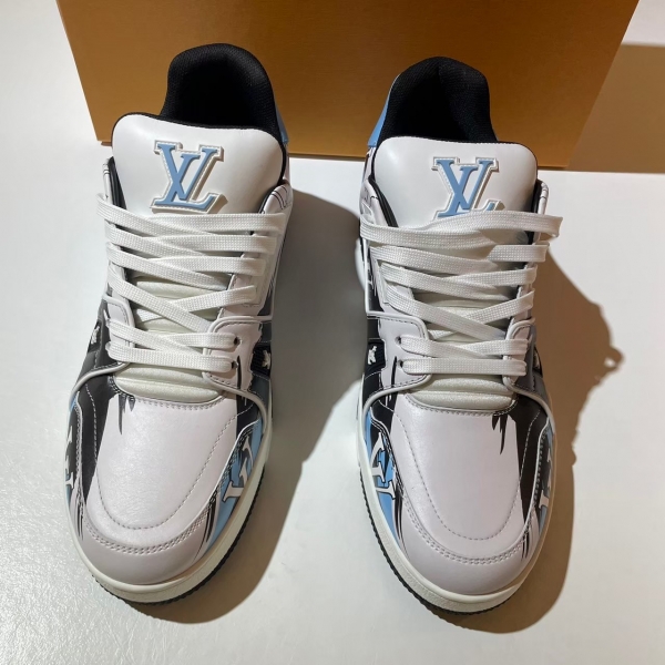 Louis Vuitton 藍黑刷漆色Trainer