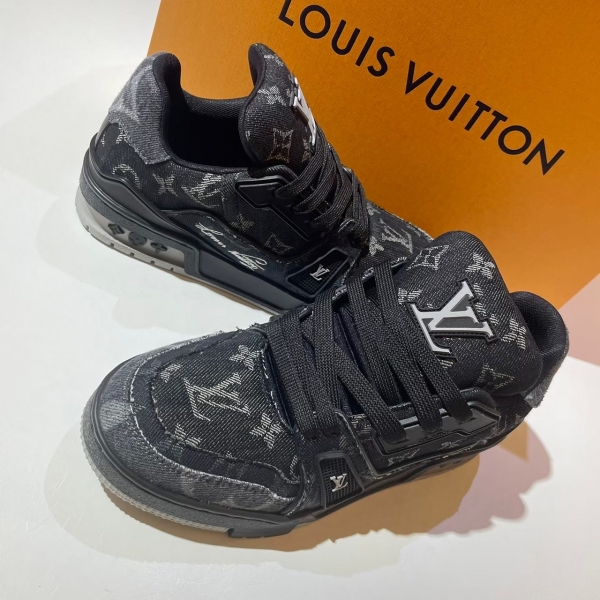Louis Vuitton  黑牛仔布trainer