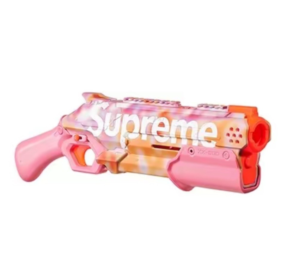 Supreme   粉色迷彩玩具槍